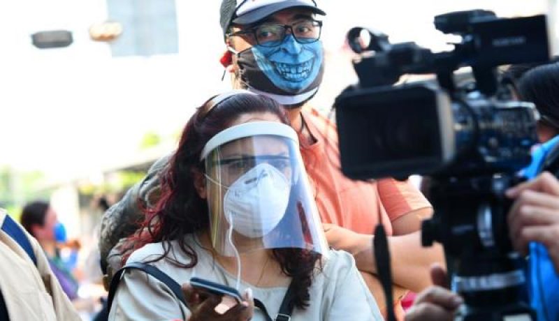 periodistas covid