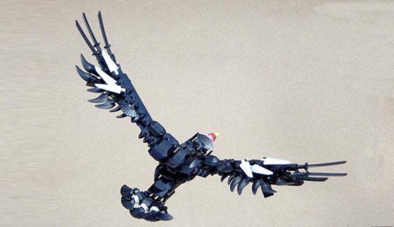 Condor de legos