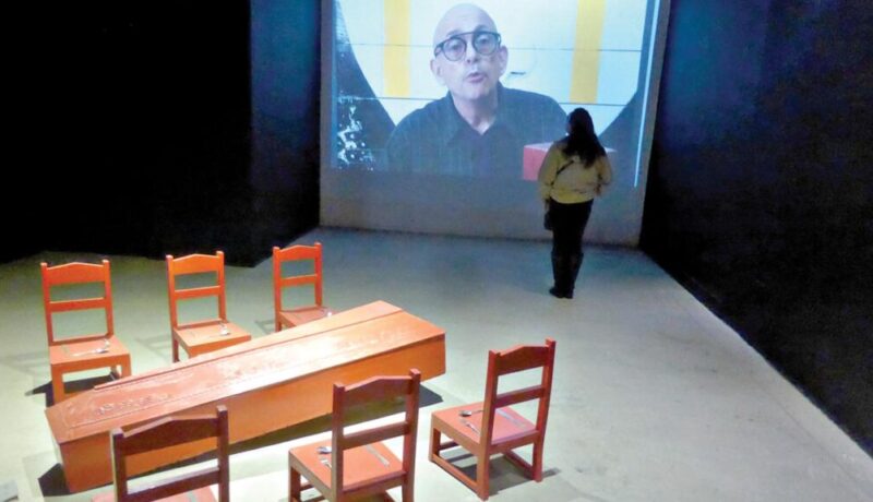 Valcarcel obra 13 ataudes