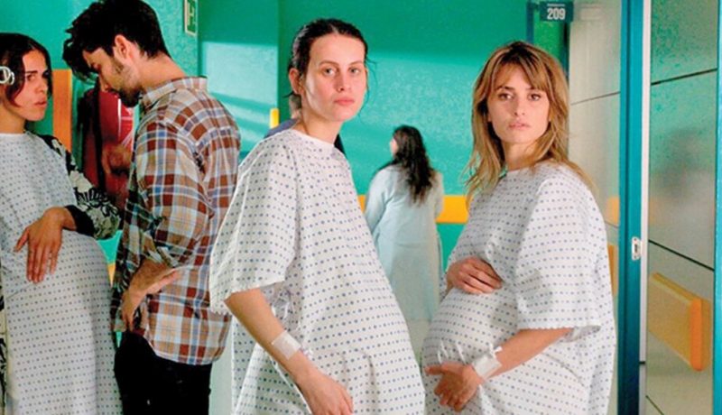 Madres paralelas fotito