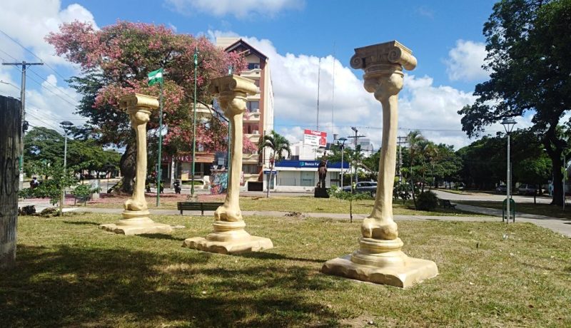 Praxis, Alfredo Román