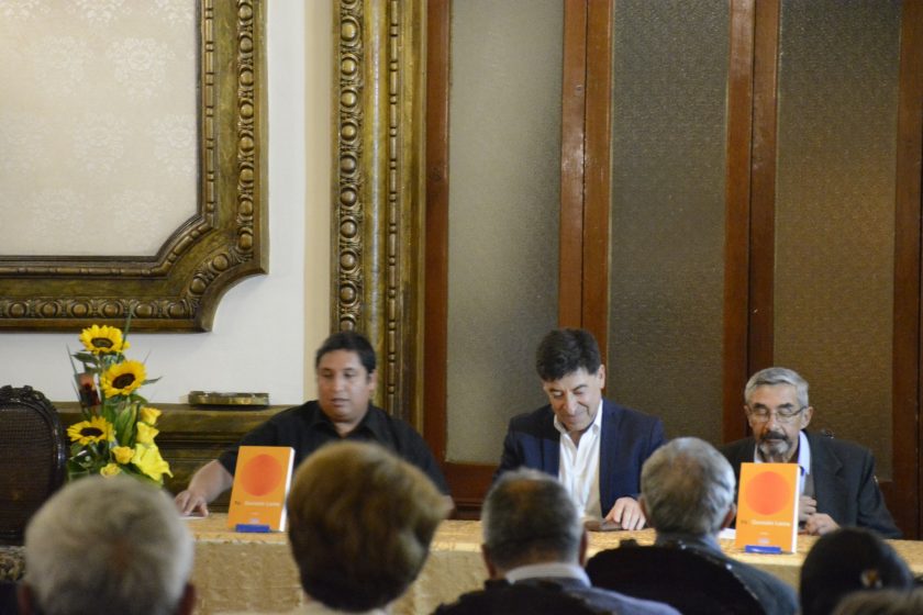 Lema libro Yo presenta foto