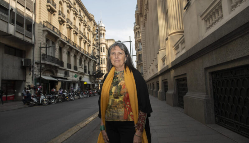 Claudia Piñeiro: "La literatura hispana no escapa a los lugares de poder"