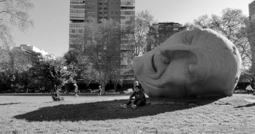La conquista de las ruinas cabeza gigante