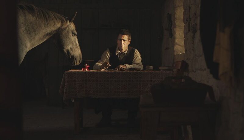 Colin Farrell y caballo - Los espiritus de la isla