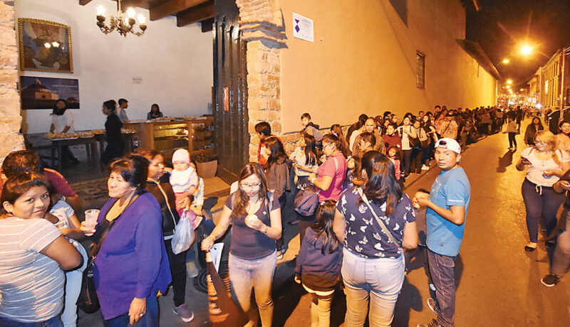 Noche de museos gente