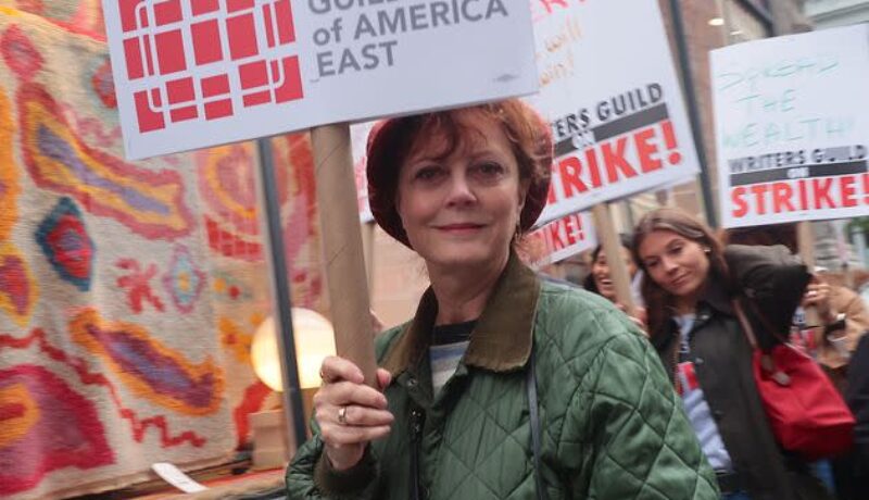 Susan Sarandon protesta