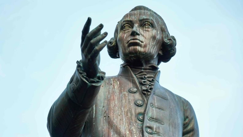 Kant estatua