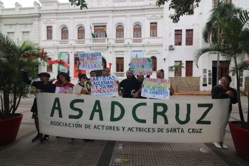 protesta artistas santa cruz