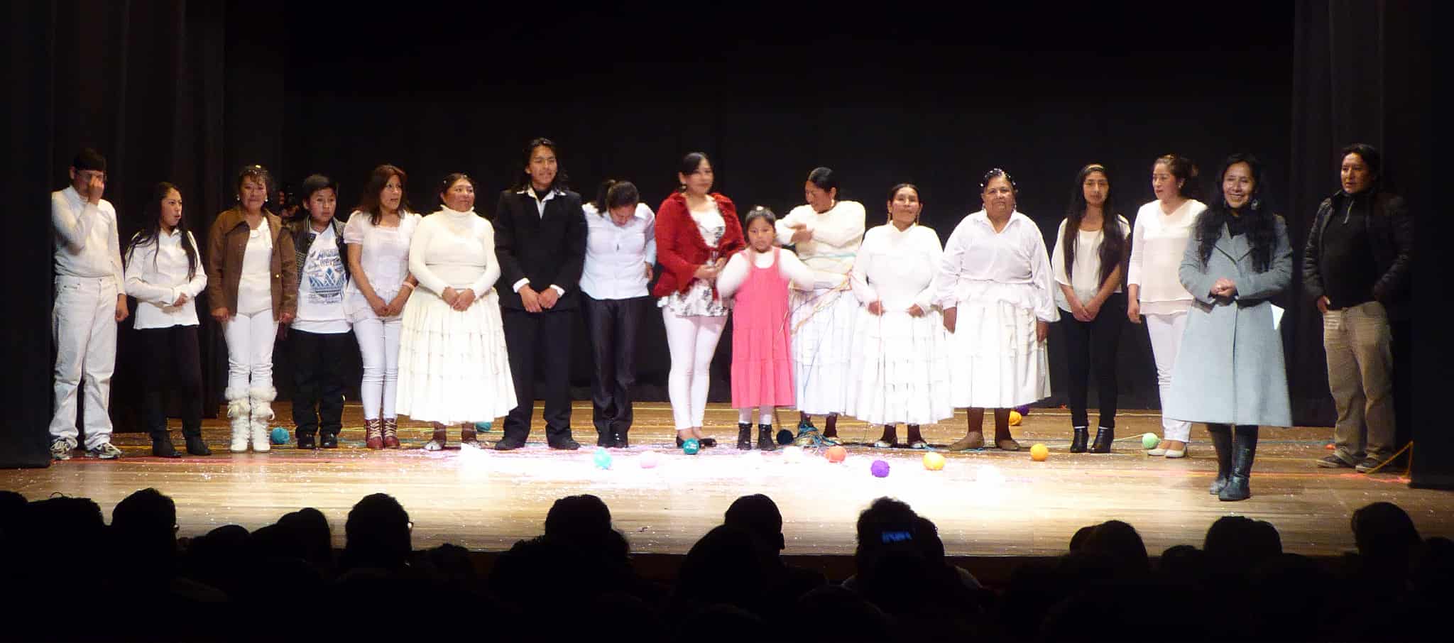 Foto teatro mujeres La Paz